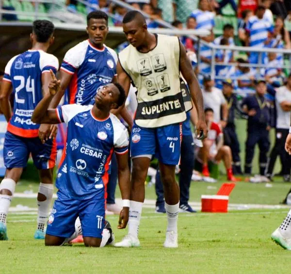 Alianza Valledupar sudó la gota gorda, pero rescató un empate ante Santa Fe