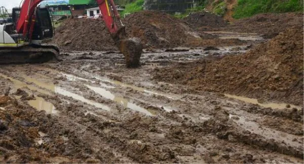 Caldas: comienza estudio para construir viviendas en Los Cuervos (Villamaría) y obras de mitigación del riesgo