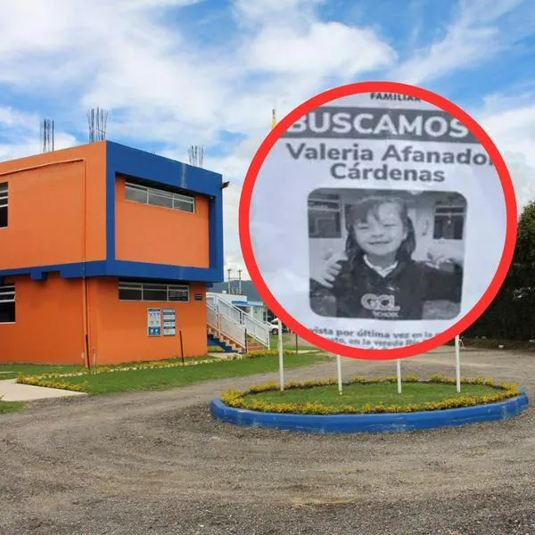Al fondo, colegio Gimnasio Campestre Los Laureles en Cajicá, que se pronunció luego de la muerte de Valeria Afanador (frente), una de sus estudiantes