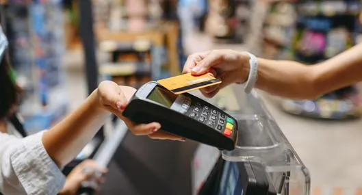 Tasa de usura para compras con tarjeta de crédito en septiembre 2025 bajará