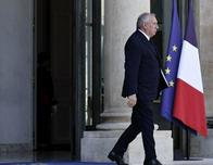 Bayrou arranca una semana clave para su supervivencia en Francia