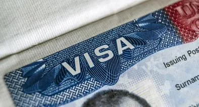 Alertan a quienes iban a Estados Unidos: habrá cambio con visas por edad