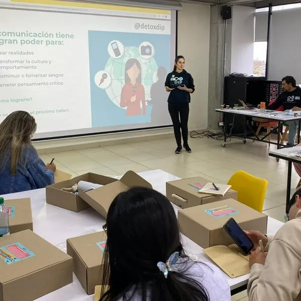 Buena noticia a jóvenes en Colombia: programa les ayudará a evitar riesgo