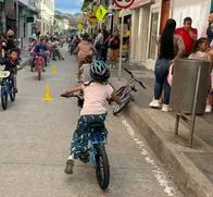 Llegan 40 bicicletas para promover el deporte: hubo chiquivía por las calles del municipio