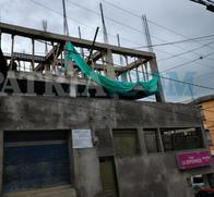 Explosión en un municipio de Caldas: un obrero, afectado tras tocar cableado eléctrico en una construcción