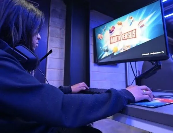 Bogotá abre el primer Centro de Interés de eSports en el Colegio Tomás Cipriano de Mosquera 