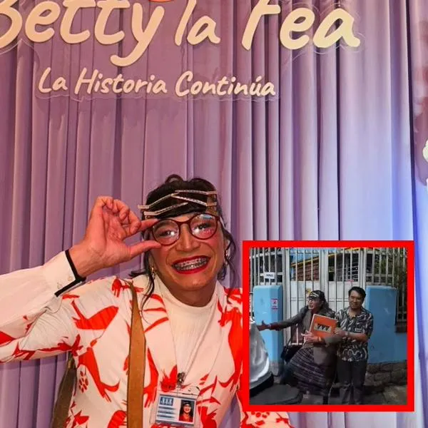 Robaron a turista mexicano mientras se tomaba fotos con doble de 'Betty, la fea'