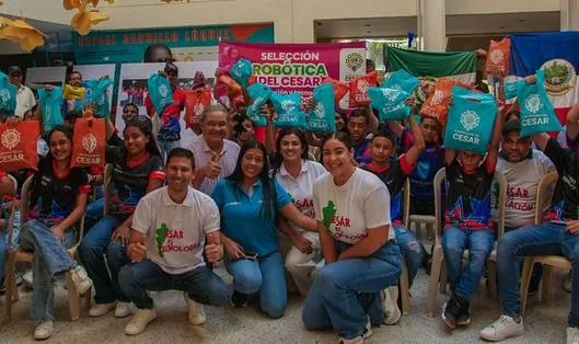 30 estudiantes representan al Cesar en Mundial de Robótica: le apuntan a la final en Singapur