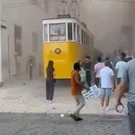 Funicular en Portugal (Elevador da Glória) se descarriló y deja tres muertos y 20 heridos graves, según reportes preliminares.