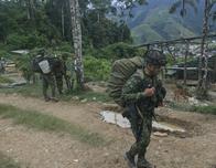 Colombia: dos militares heridos de gravedad tras ser rociados con gasolina y quemados