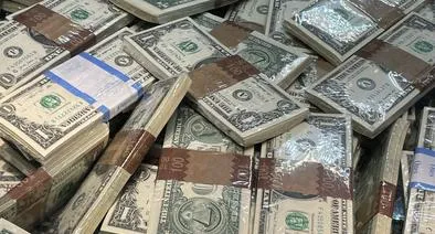 Inmigrante ganó platal en lotería EE.UU. y terminó padeciendo por papeles
