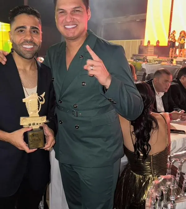 Homenaje a Shakira, Iván Calderón y galardón a Elder Dayán en los Premios Monitor Latino 2025 