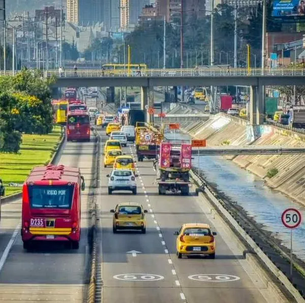 Conductores en Bogotá exigen diálogo con el alcalde Galán y amenazan con marchas