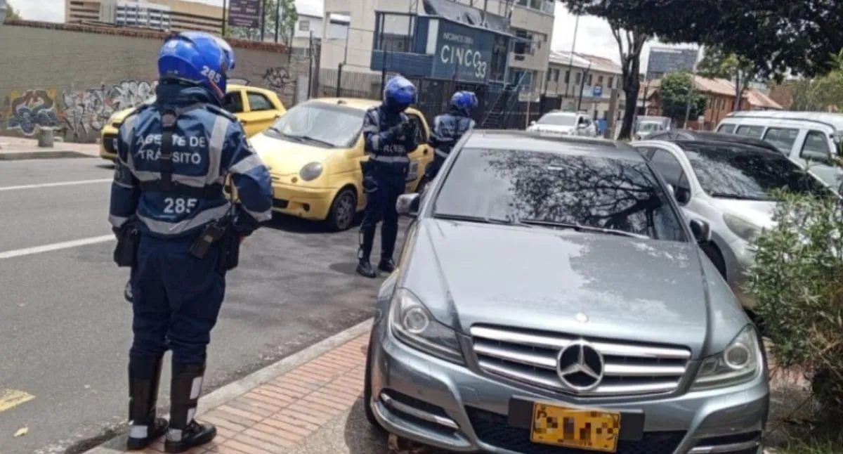 Un concejal se ha enfrentado incluso a caravanas de esquemas de seguridad por esta situación y reveló problema que existe con la zona de parqueo pago. 