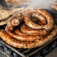 Foto de longaniza, en nota de cómo es el pueblo con la mejor longaniza de Colombia, cerca de Bogotá, y turismo