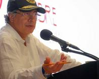 Petro dice que alcaldes colombianos que irán a EE.UU. cometen delito al intentar suplantarlo