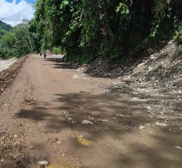 Vía Caldas-Antioquia: salvan una vía que había sido arrasada por el río, vea cómo cambió con las obras