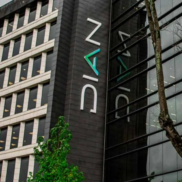 Previenen por mensaje de la Dian que usted podría recibir por una razón