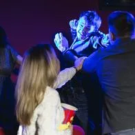 Problema en sala de cine en Cali: jóvenes lanzaron palomitas y fueron expulsados