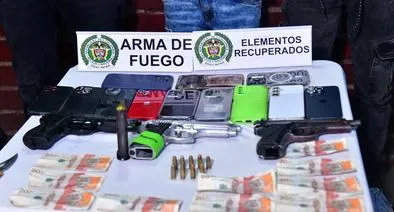 Se metieron a robar a un restaurante del Centro y secuestraron a los clientes