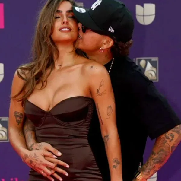 "Alguien te quiere rayar": el mensaje que le llegó a Isabella Ladera y su reacción al video Íntimo con el cantante Beéle. Ella lo denunciará. 