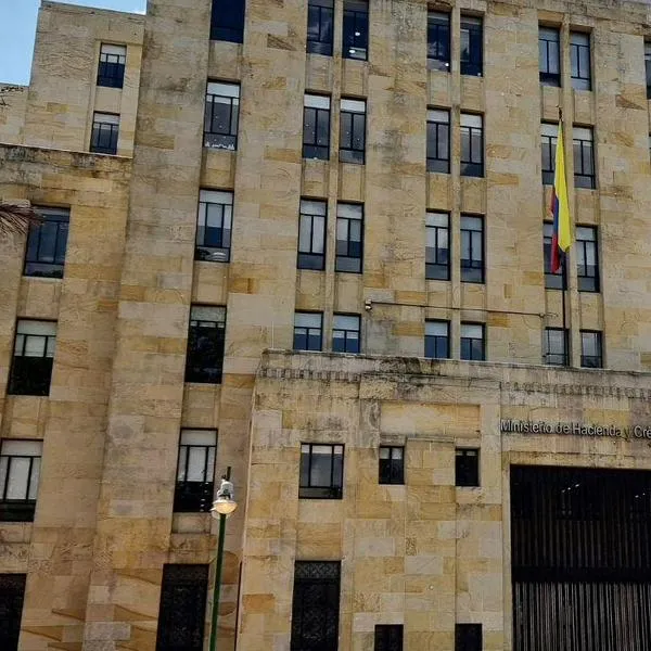 Minhacienda reprograma subasta de TES COP prevista para el 10 de septiembre