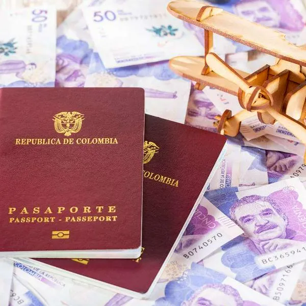 Foto de pasaporte colombiano, en nota de cómo migrar de Colombia a Estados Unidos, España y más con ayuda de nuevo centro