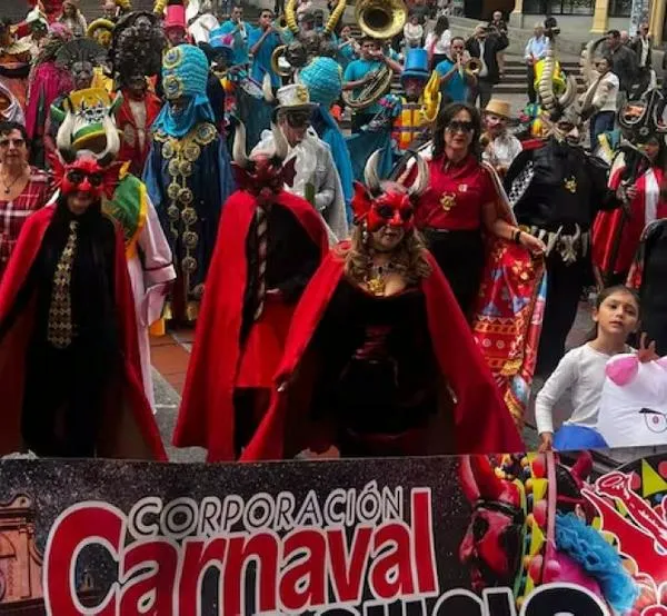 Alegría y tradición: el Carnaval de Riosucio se presenta en el Festival de la Colombianidad