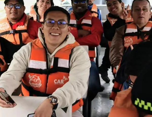 Jóvenes de la Casa de la Juventud de Suba navegaron el río Bogotá 