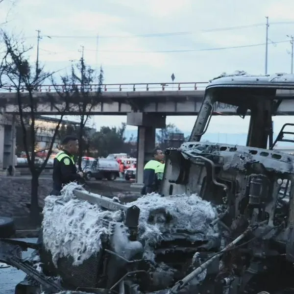 Angustia y luto en Iztapalapa tras la explosión de una pipa de gas