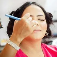 Foto de maquillaje, en nota de cómo es nueva tendencia de maquillaje en 2025, Day to Night Makeup, en Colombia