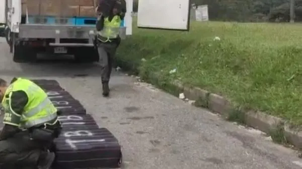 Descubren 1.250 kilos de marihuana en operativo en la vía Manizales-Medellín 