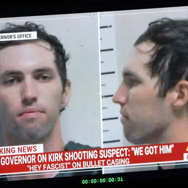 Estos son los aterradores mensajes en las balas de Tyler Robinson, sospechoso de asesinar a Charlie Kirk en un evento político de Estados Unidos.