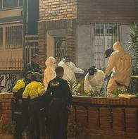 En la entrada de esta casa de Teusaquillo (Bogotá) hallaron a una persona sin vida