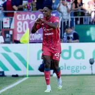 Video de gol de Yerry Mina con Cagliari ante Parma en Italia y festejo de baile