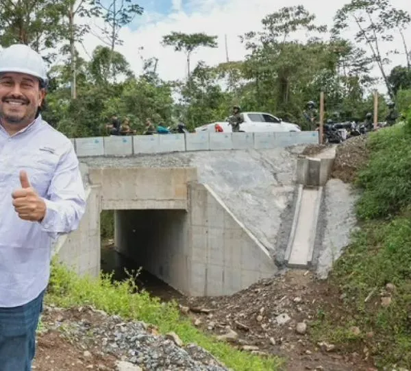 Gobernación del Eje Cafetero invierte $2 mil 500 millones en obras viales para un municipio