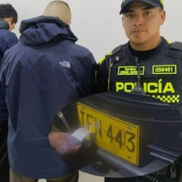 Captura de dos sujetos que iban en un carro con placas falsas en Bogotá. Hubo balacera y choque