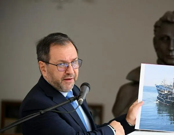 “Provocación directa”: Venezuela denuncia que EEUU retuvo un barco pesquero en aguas venezolanas