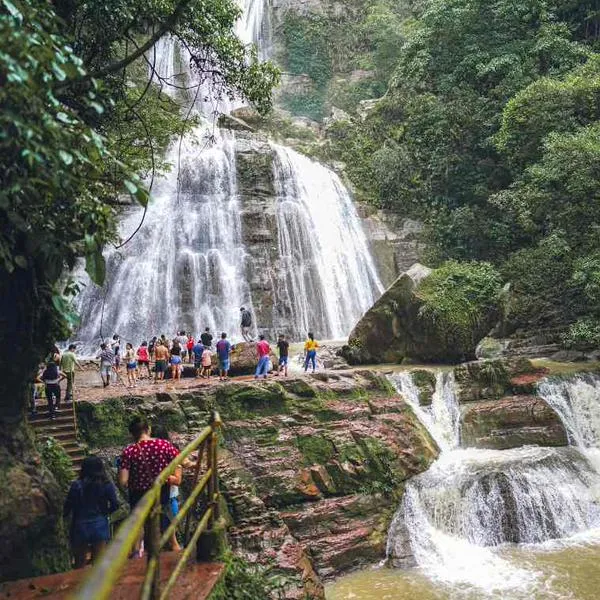 Foto de catarata de Bayoz, en nota de cuánto vale viajar a Perú desde Colombia, con paquetes a $ 837.000 y descuentos
