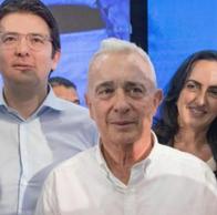 "Envidia": María F. Cabal, desatada luego de acusación de amenaza de viuda de Miguel Uribe por un supuesto micrófono que llevó al funeral del precandidato.