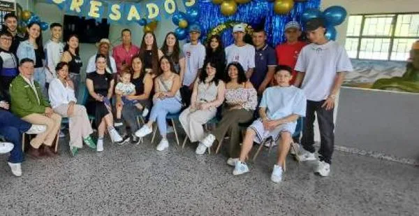 Este colegio de Manizales se lució con triple celebración, hasta volvieron los egresados