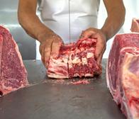 Precio de la carne sube en Bogotá por bloqueos en la vía al Llano.