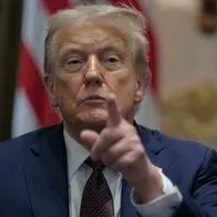 WASHINGTON, DC - AUGUST 26: U.S. President Donald Trump calls on a reporter during a cabinet meeting with members of his administration in the Cabinet Room of the White House on August 26, 2025 in Washington, DC. This is the seventh cabinet meeting of Trump's second term. (Photo by Chip Somodevilla/Getty Images)