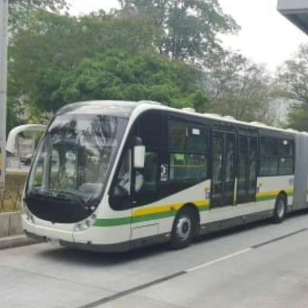 Foto de Metrobus, en nota de qué anunció Metro de Medellín tras líos por bus que arrolló a habitante de calle