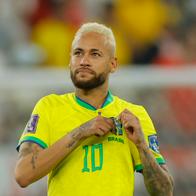 El empresario justificó su decisión con razones personales profundas: se identificaba con Neymar por su relación con su madre.    