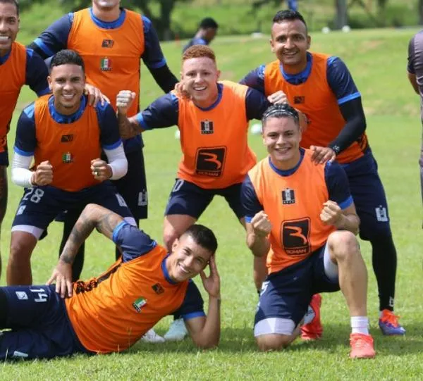 Once Caldas, con una multitud al lado, busca el paso gigante ante Independiente del Valle por la Sudamericana
