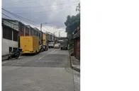 Barrio La Sultana en Manizales: residentes denuncian mal parqueo en vía principal