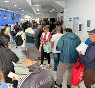 Largas filas en sede de esta EPS preocupa a afiliados y beneficiarios de Manizales
