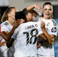 Jugada maradoniana de Linda Caicedo en Champions le da vuelta al mundo; compañeras no lo creían