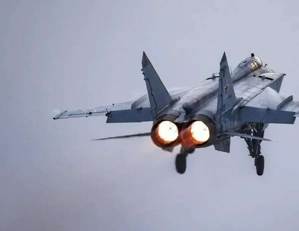 Estonia denuncia una violación "sin precedentes" de su espacio aéreo por tres cazas rusos